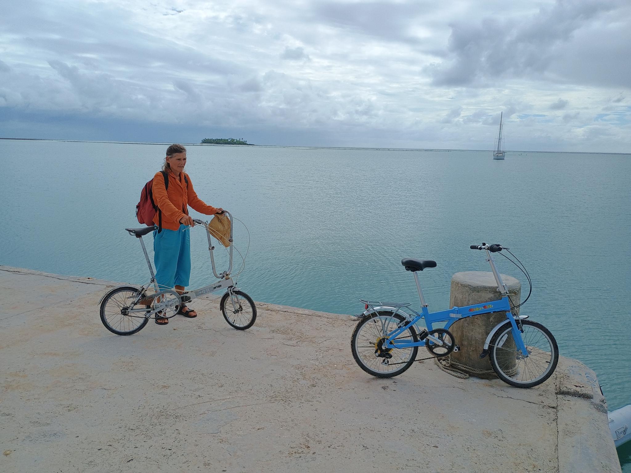  🇹🇴️ Yes it exists..an island without money! images/2024/ton/bike.jpg